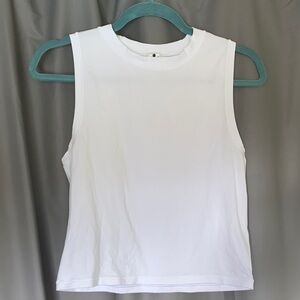 Yogalicious Classic White Sleeveless Crop Top. Size XL